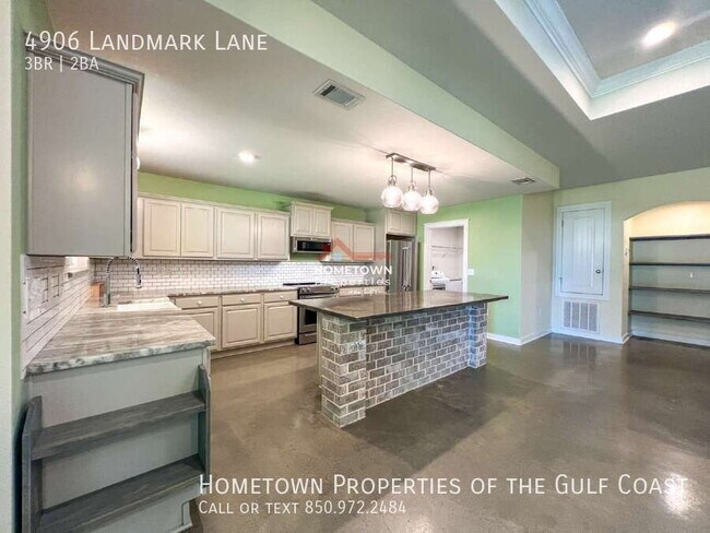 Foto del edificio - 4906 Landmark Ln