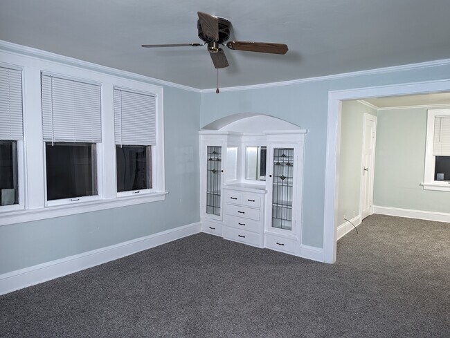 Comedor y sala de estar - 820 W Glendale Ave