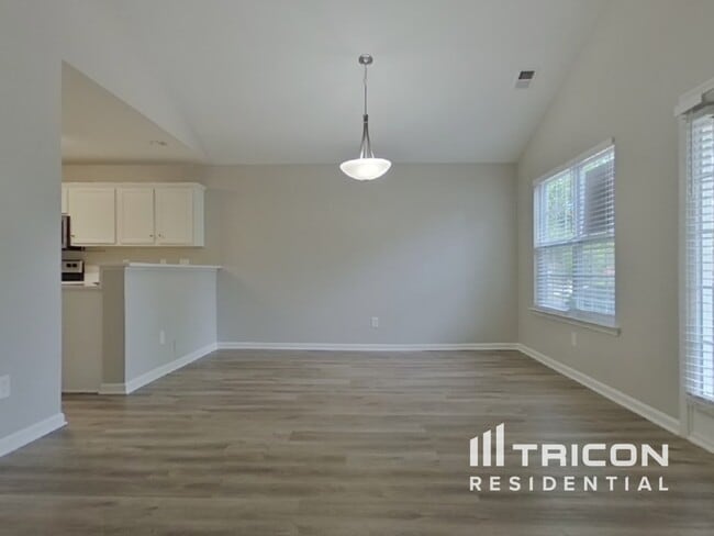 Building Photo - 212 Barnevelder Dr