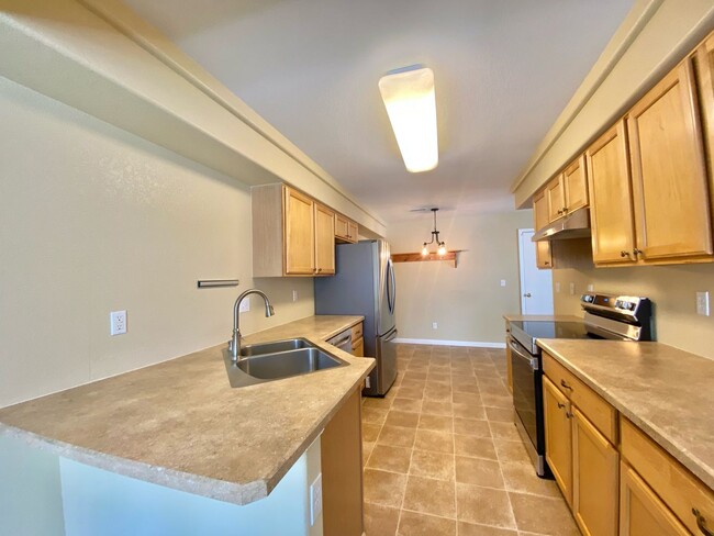 Building Photo - Green Valley Ranch Home for Rent!