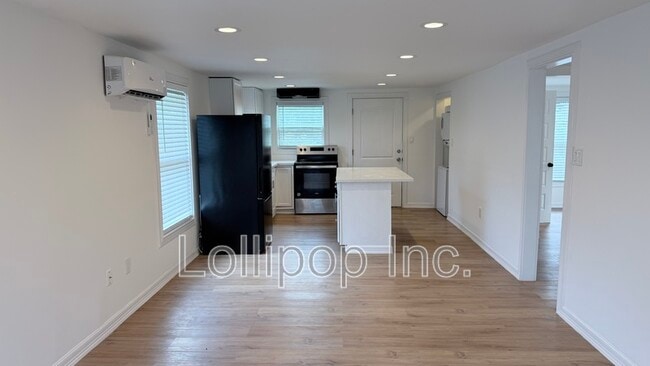 Building Photo - 2617 Sam Wilson St