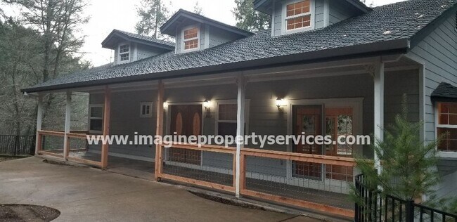 Building Photo - 2021 Camp Nauvoo Rd