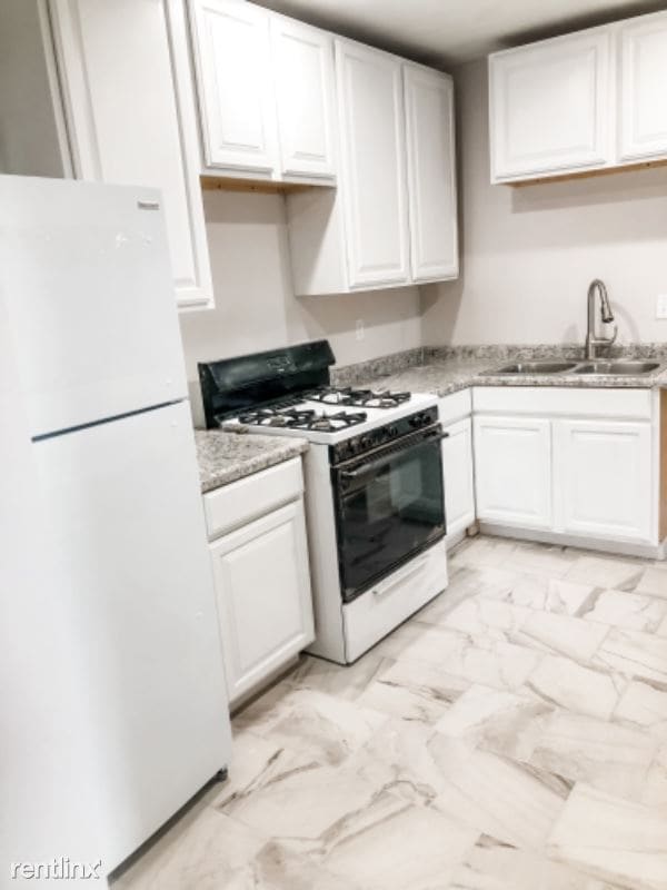 Building Photo - 2 br, 1 bath Apartment - 709 S. 9th St.