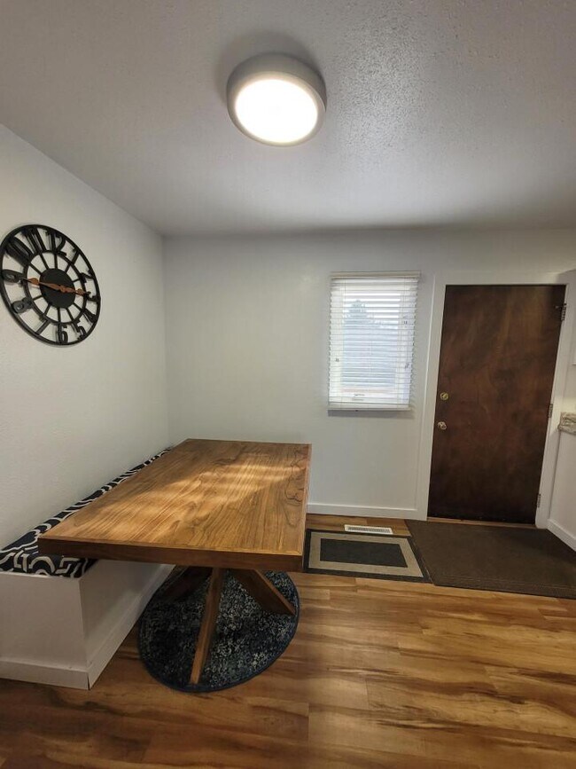 Foto del edificio - 4 bedroom in Billings MT 59102