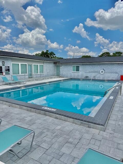 Building Photo - 603 Colonial Dr