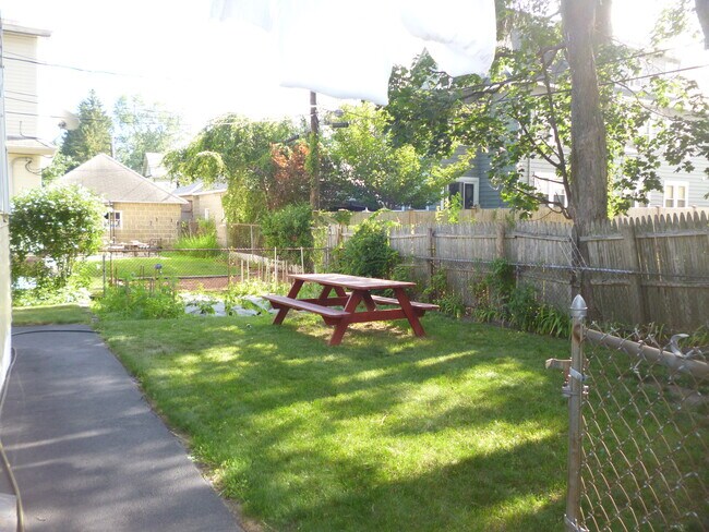 Foto del edificio - 29 Roxbury St