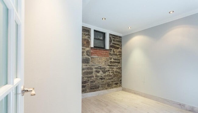 Building Photo - 147 Avenue A