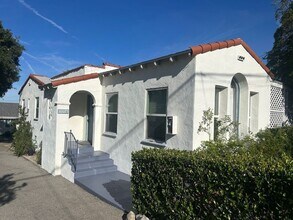 Building Photo - 10023 Silverton Ave