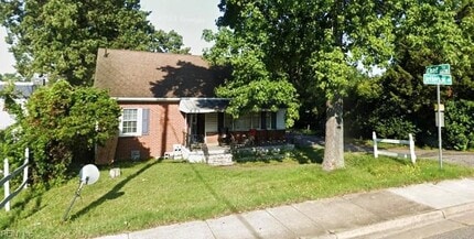 Building Photo - 5949 Jefferson Ave