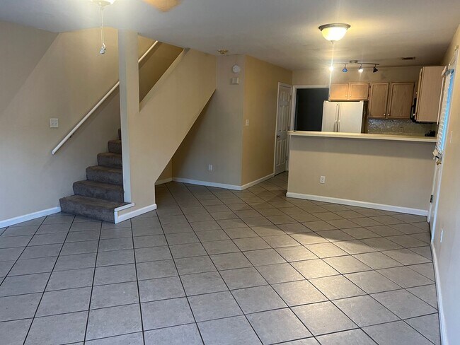 Foto del edificio - 2225 Timberwood Circle South