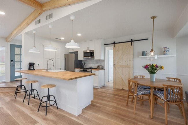 Foto del edificio - 5510 Cordell Ln