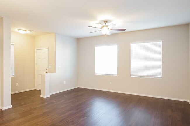 Foto del edificio - 245 Vertigo Tulip Ct