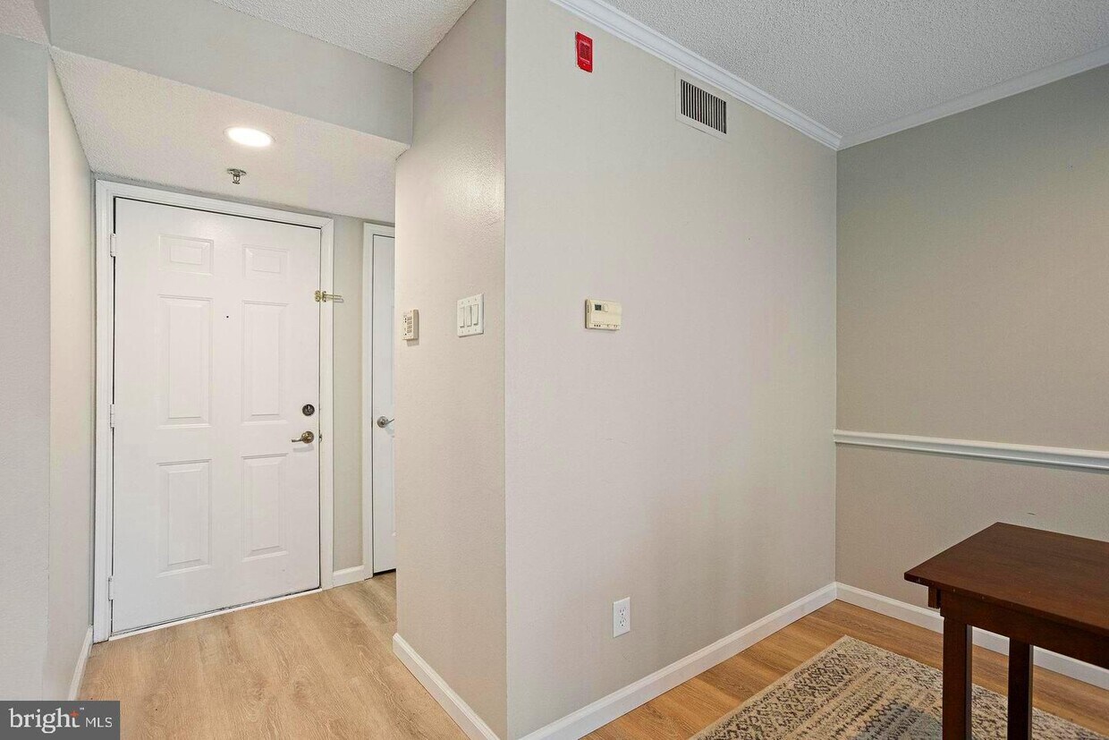 1504 Lincoln Way Unit 309, McLean, VA 22102 Room for Rent in McLean, VA