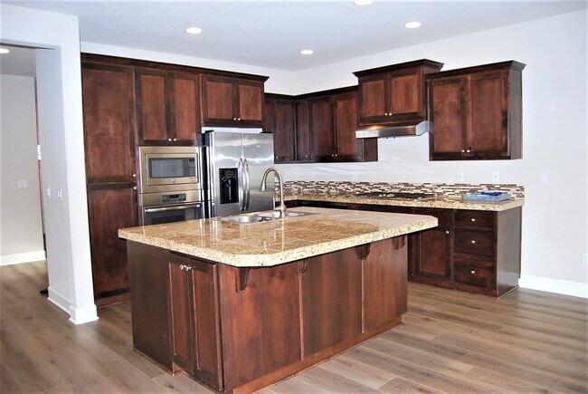 Foto del edificio - 4 Bedroom 2.5 Bath Home Sherwood OR