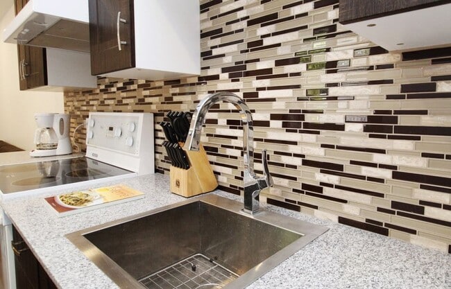 Photo du bâtiment - 3774 Rue De Bullion