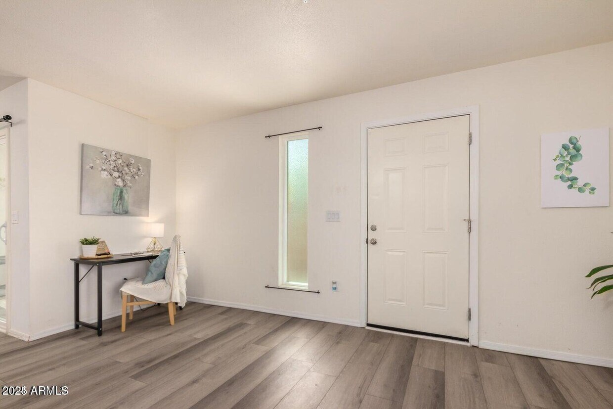 Foto principal - 14644 Yerba Buena Way