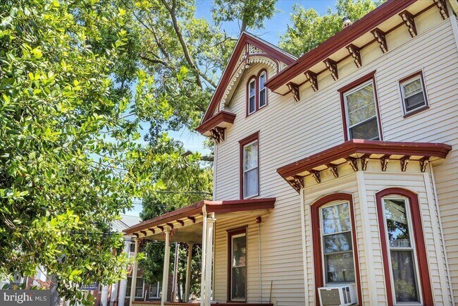 Foto del edificio - 16 Lincoln Ave