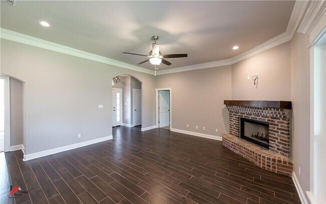 Building Photo - Close to Barksdale Air Force Base...