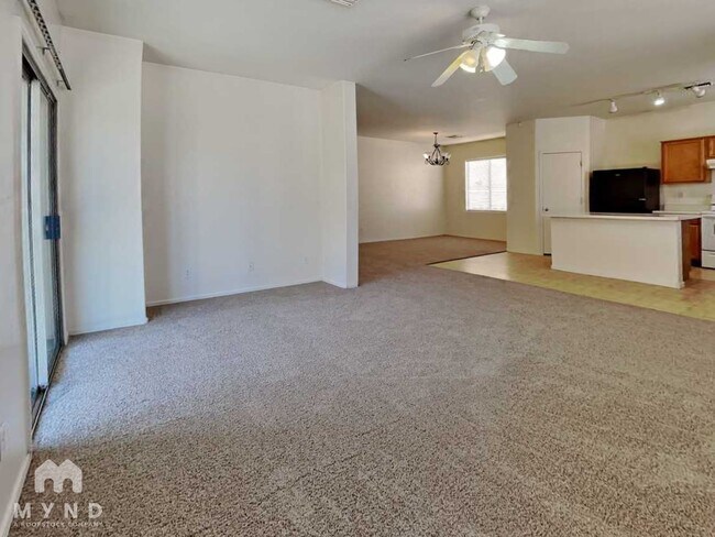 Foto del edificio - 8028 W Forest Grove Ave