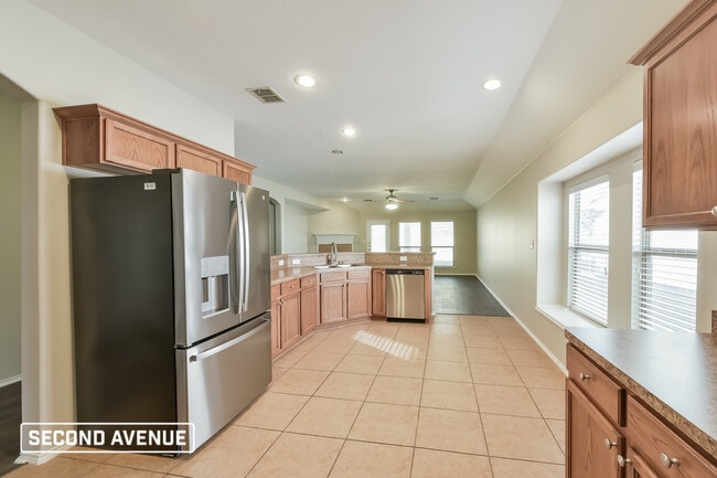 Building Photo - 5828 Fathom Dr