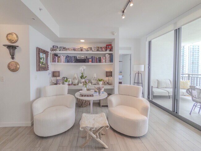 Photo - 999 SW 1st Ave Apartment