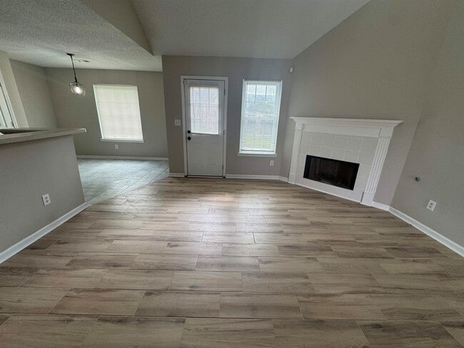 Building Photo - 5457 Sundale Way S