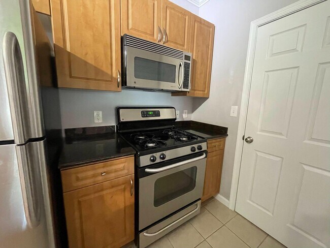 Foto del edificio - 12124 Garden Ridge Ln