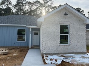 Building Photo - 205 Hoover Dr