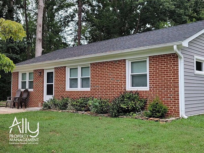 Foto del edificio - 290 Windfield Cir