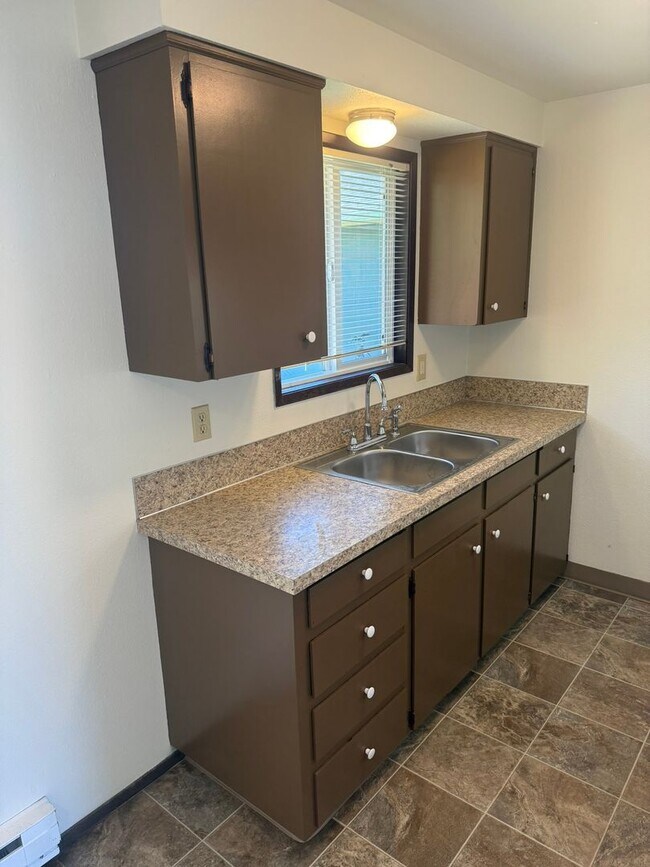 Foto del edificio - Two Bedroom Duplex in Aumsville