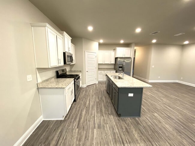 Building Photo - 8563 Rosefield Dr N