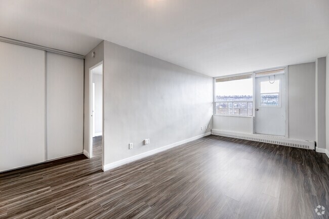 1BR, 1BA - 592 SF - Salon - Le Palais & Capital Terrace