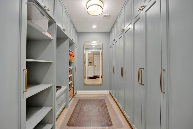 Foto del edificio - 103 E Chestnut St