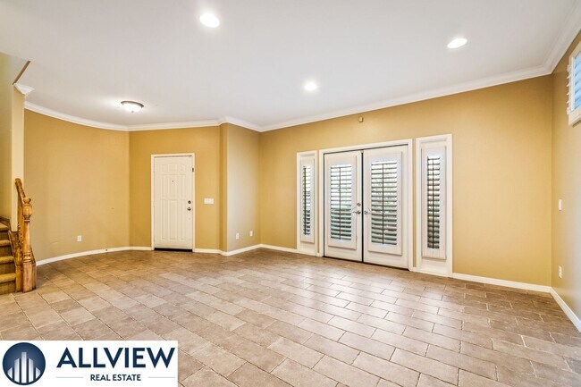 Building Photo - 4 br, 3 bath House - 512 Indianapolis Avenue