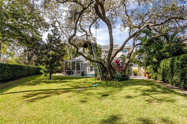 Foto del edificio - 2241 Highland Woods Dr