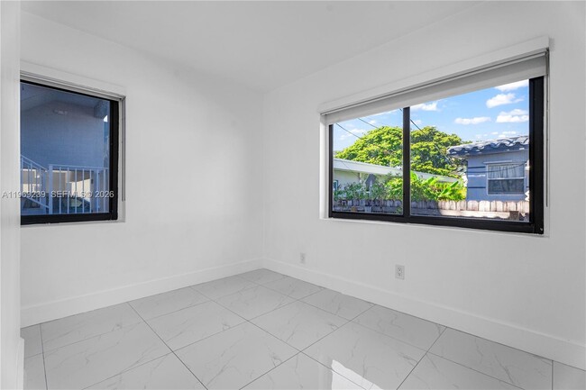 Building Photo - 705 83rd St