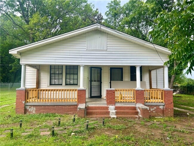Building Photo - 6 E 19th St