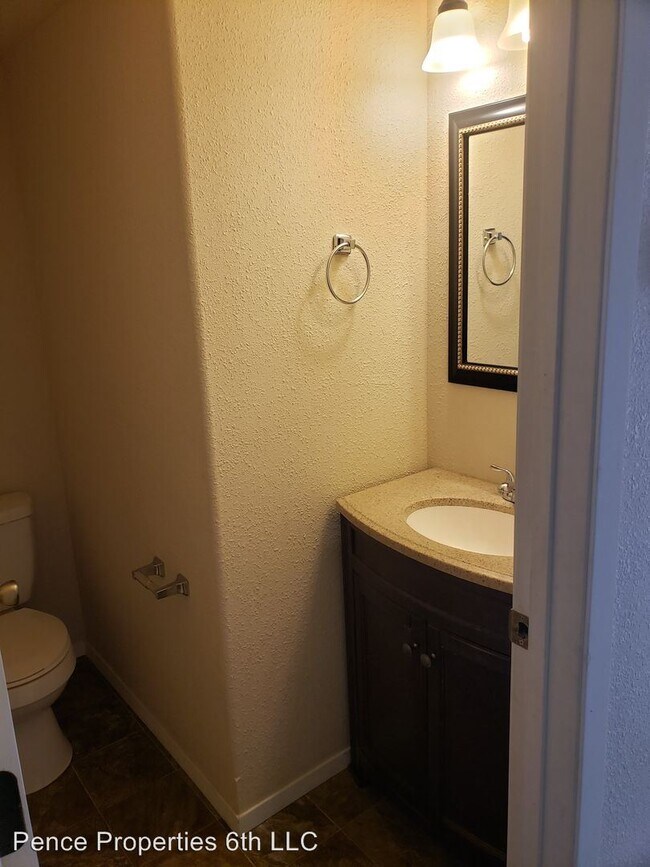 Foto del edificio - 6325 E 6th Ave