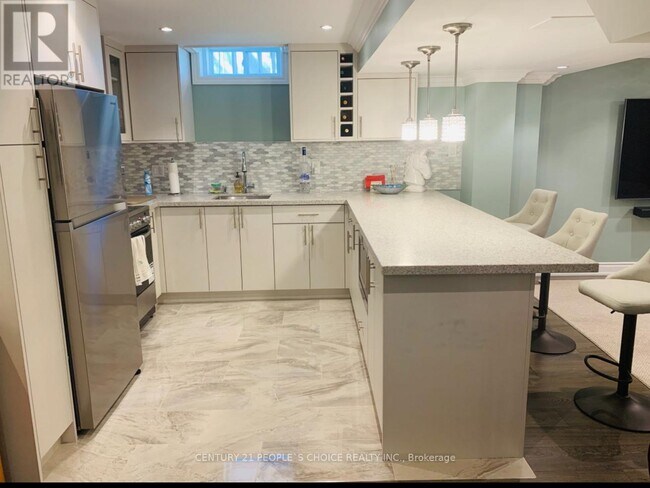 Building Photo - 55 Beechnut Rd