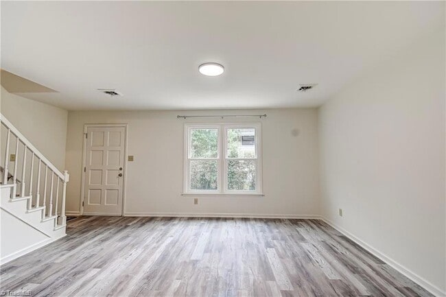 Building Photo - 115 S Mendenhall St