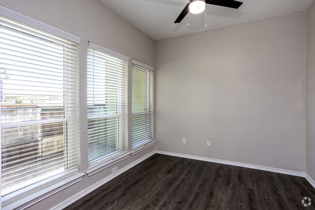 1BR, 1BA - 693SF - Bedroom - The Retreat at Faulkner Point