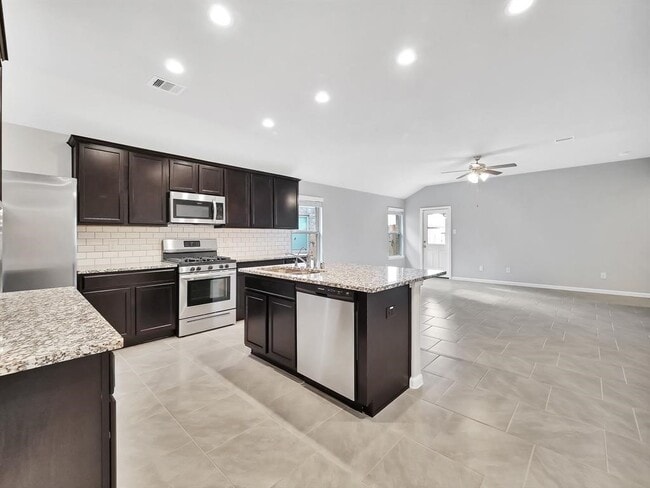 Building Photo - 29711 Breakwater Dr