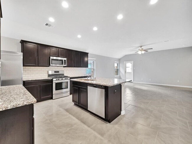 Foto del edificio - 29711 Breakwater Dr