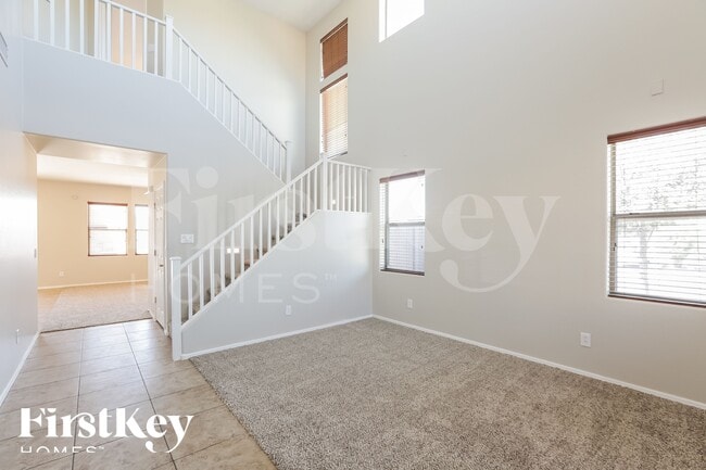 Building Photo - 2639 W Tamarisk Ave