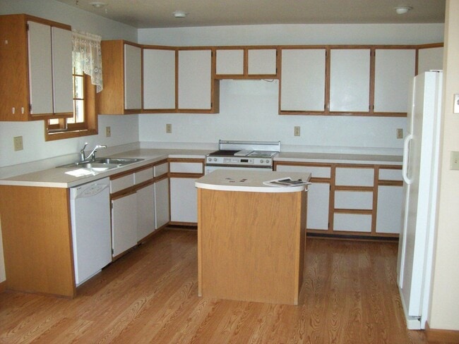 Building Photo - 3 br, 2 bath House - 239 Char Court