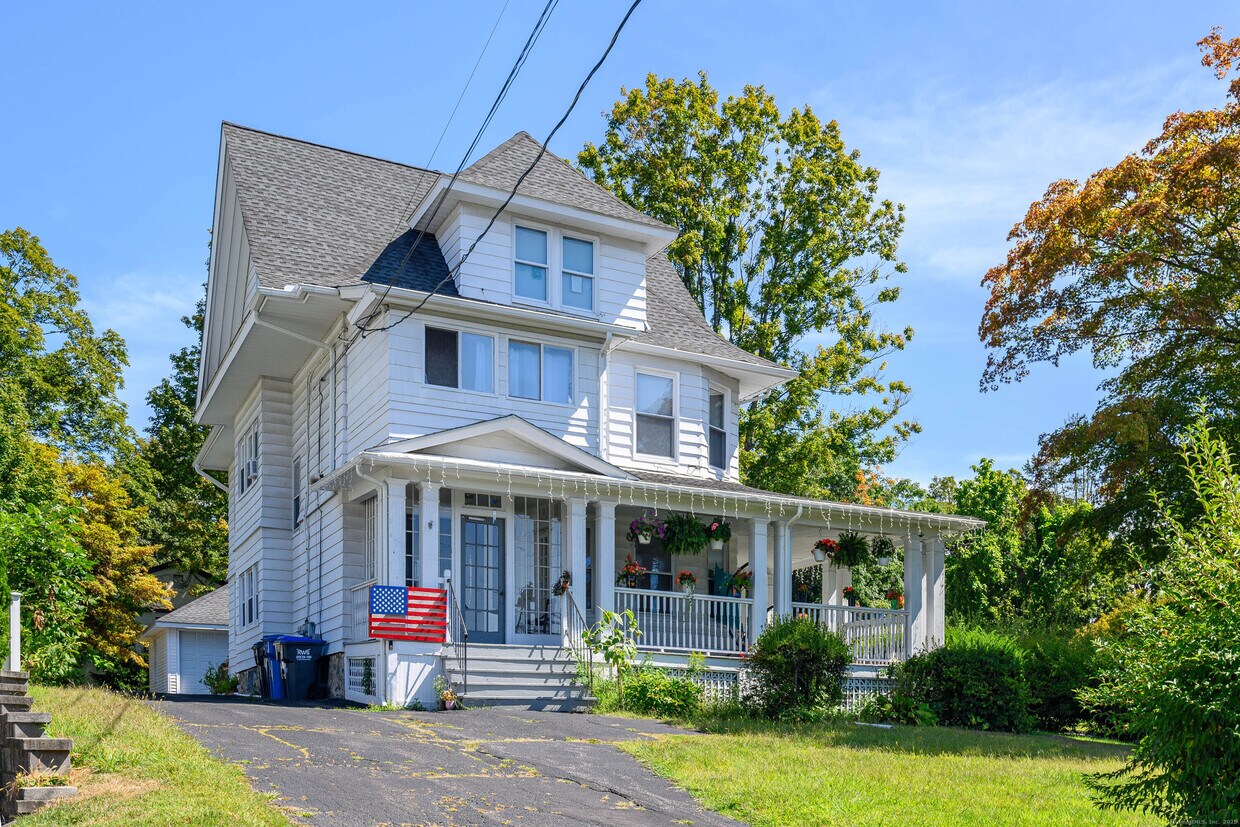 Foto principal - 6368 Main St