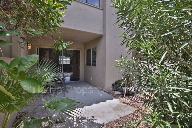 Photo - 4201 E Camelback Rd House