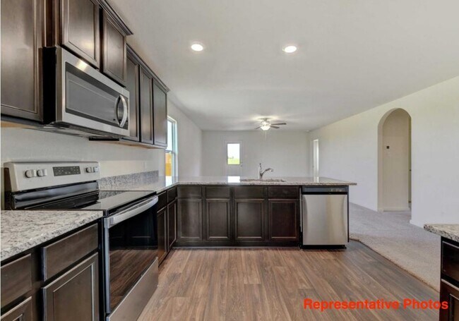 Building Photo - 513 Locksley Cove