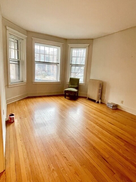 Building Photo - 1418 W Olive Ave