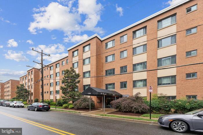 Foto principal - 1200 S Arlington Ridge Rd
